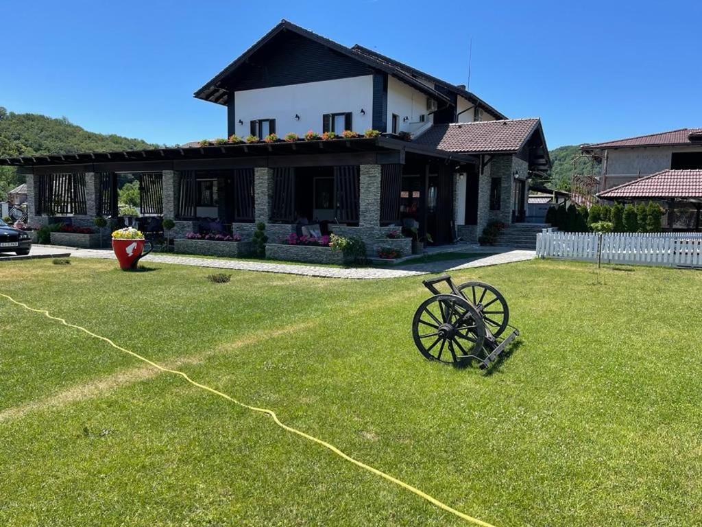 Pensiunea Campia Soarelui Apa Neagră Exteriör bild